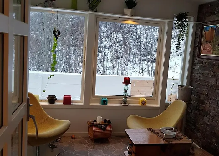 Vila Modern House In Front Of Midnight Sun Lavangen