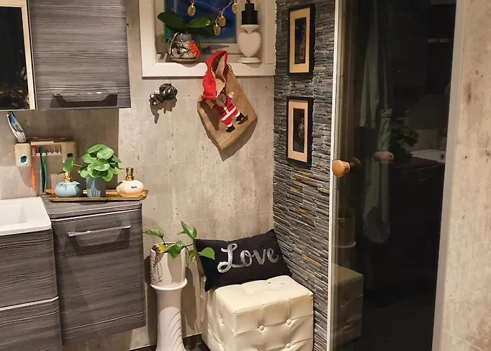 Villa Modern House In Front Of Midnight Sun *