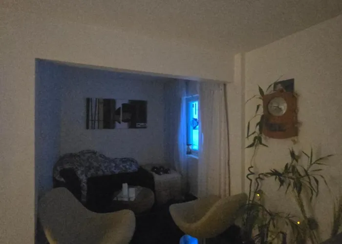 Modern House In Front Of Midnight Sun Vila *